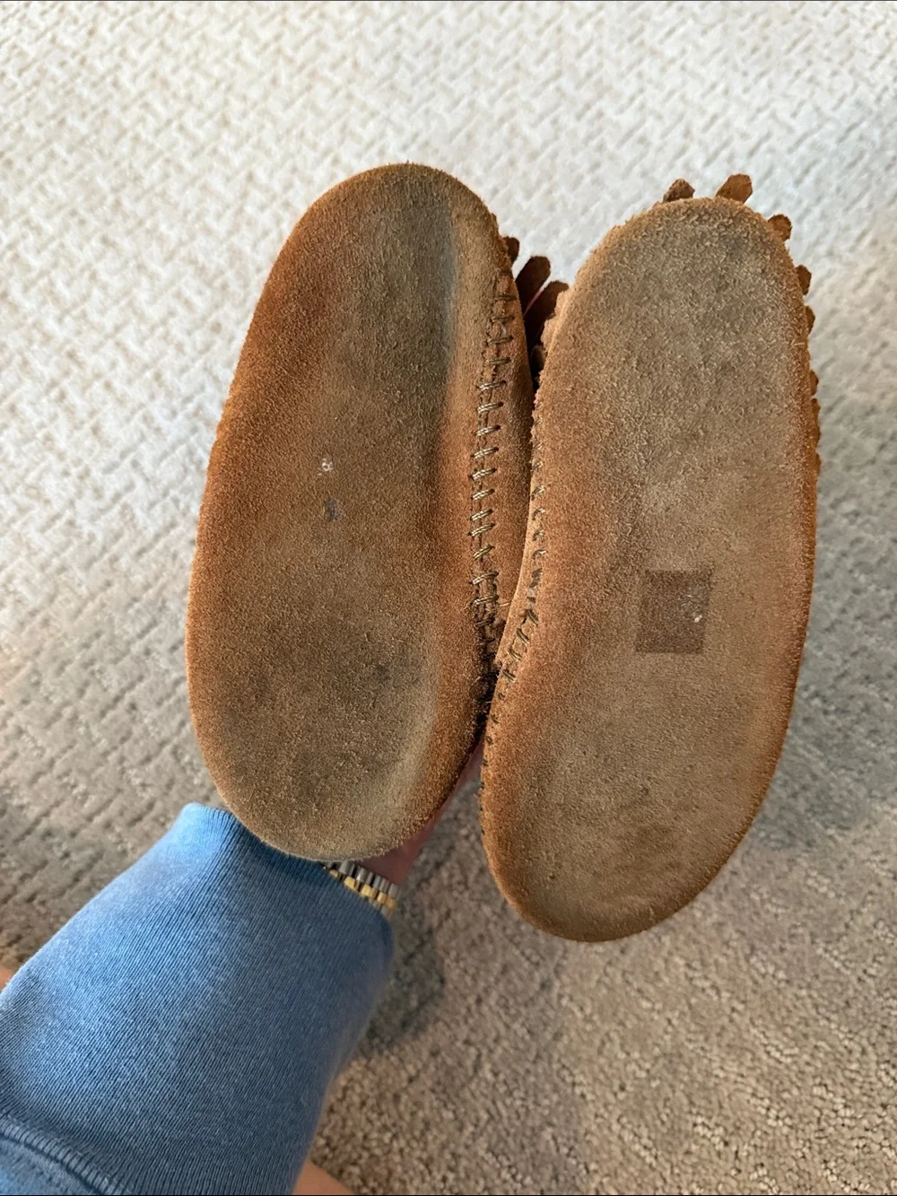 Minnetonka Kids size 10 moccasin